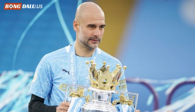Huấn luyện viên Man City hiện là ai?